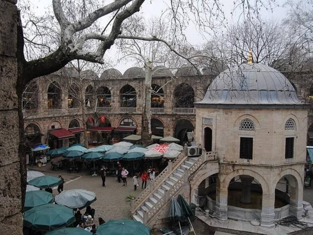 نمایی از بورسا
