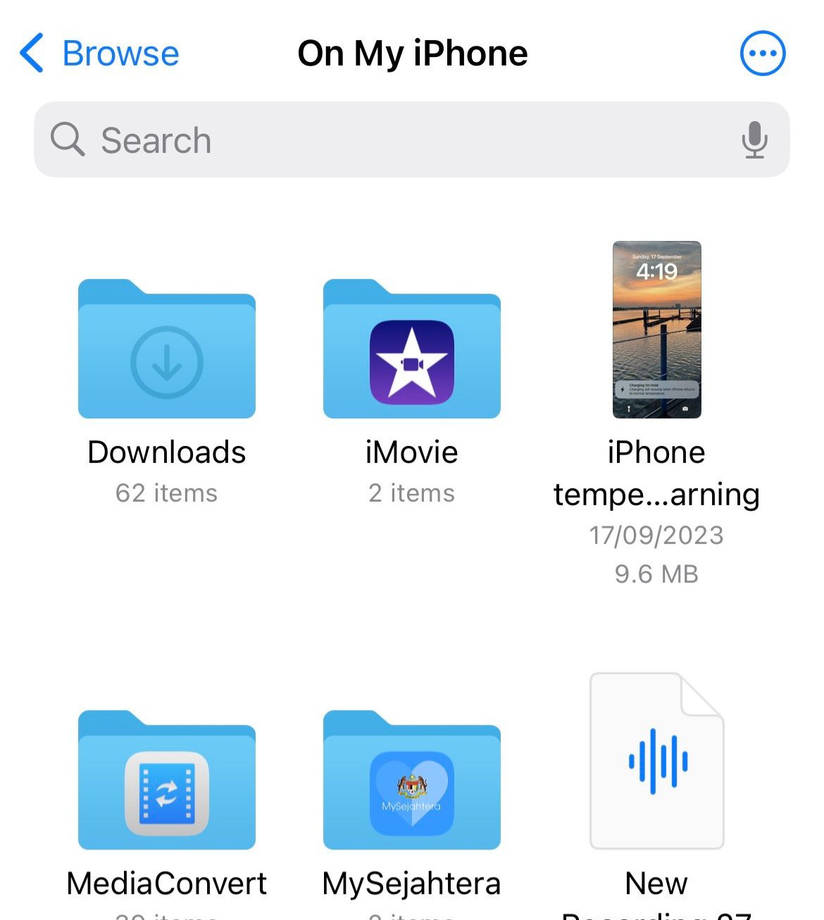 پوشه Downloads