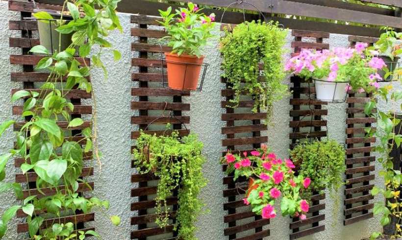 تزئین نرده تراس با گل و گیاه