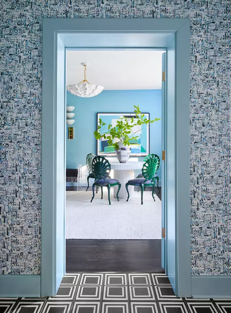 آبی رنگ درب ورودی