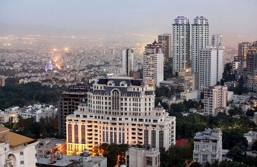 مجتمع مسکونی چناران پارک تهران هم زیباترین و بزرگترین خانه های تهران را در خود جای داده است