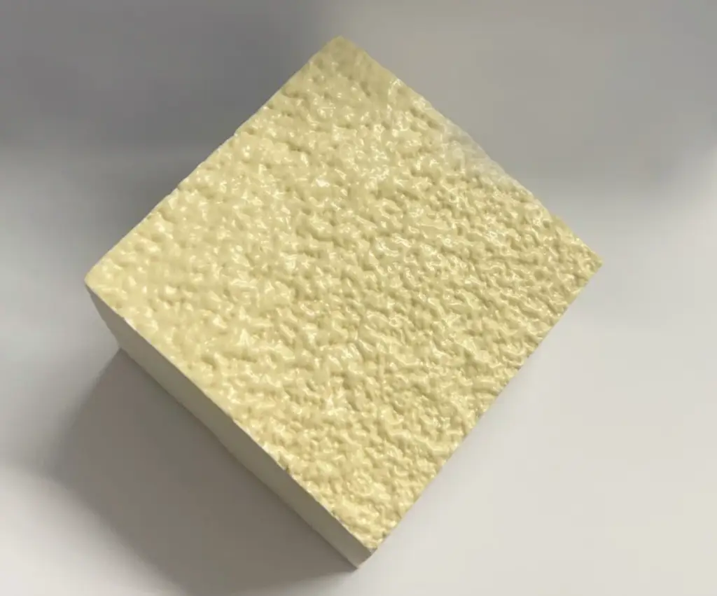 عایق پلی یورتان پیش‌ساخته