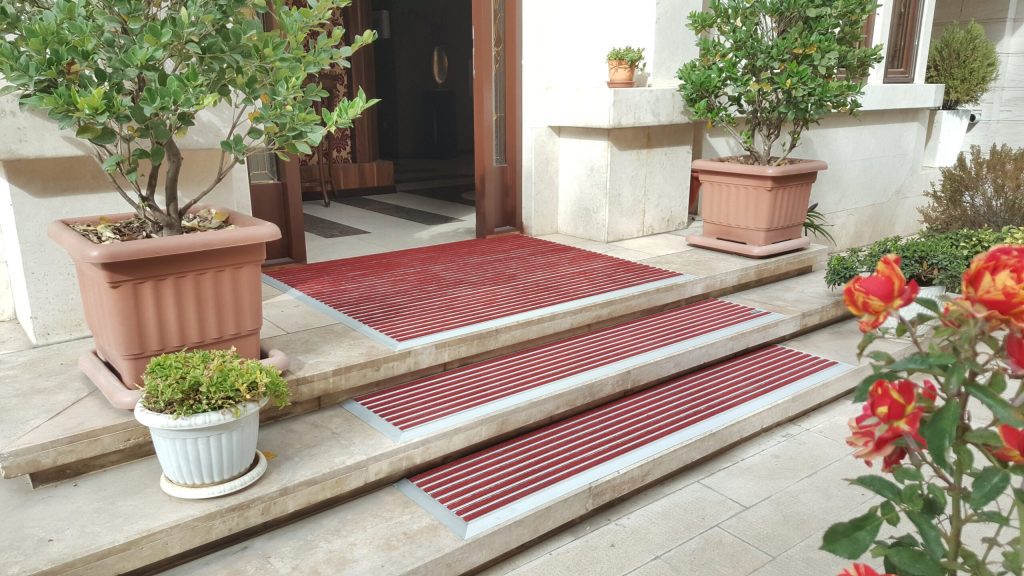 پادری آلومینیومی