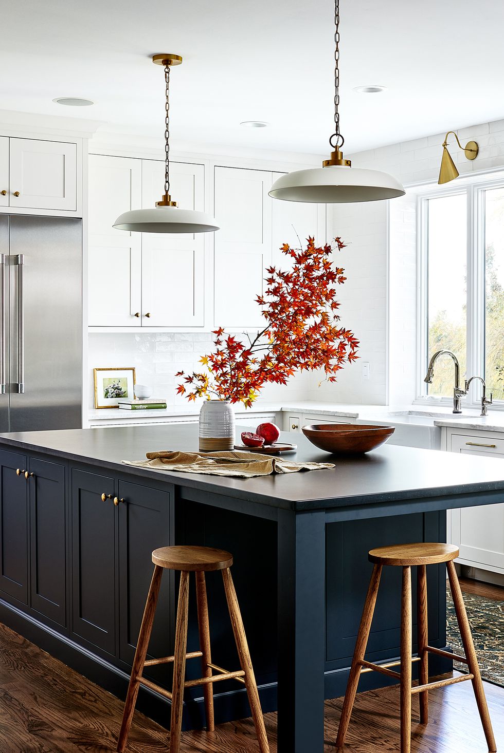 کابینت آشپزخانه آبی تیره و روشن