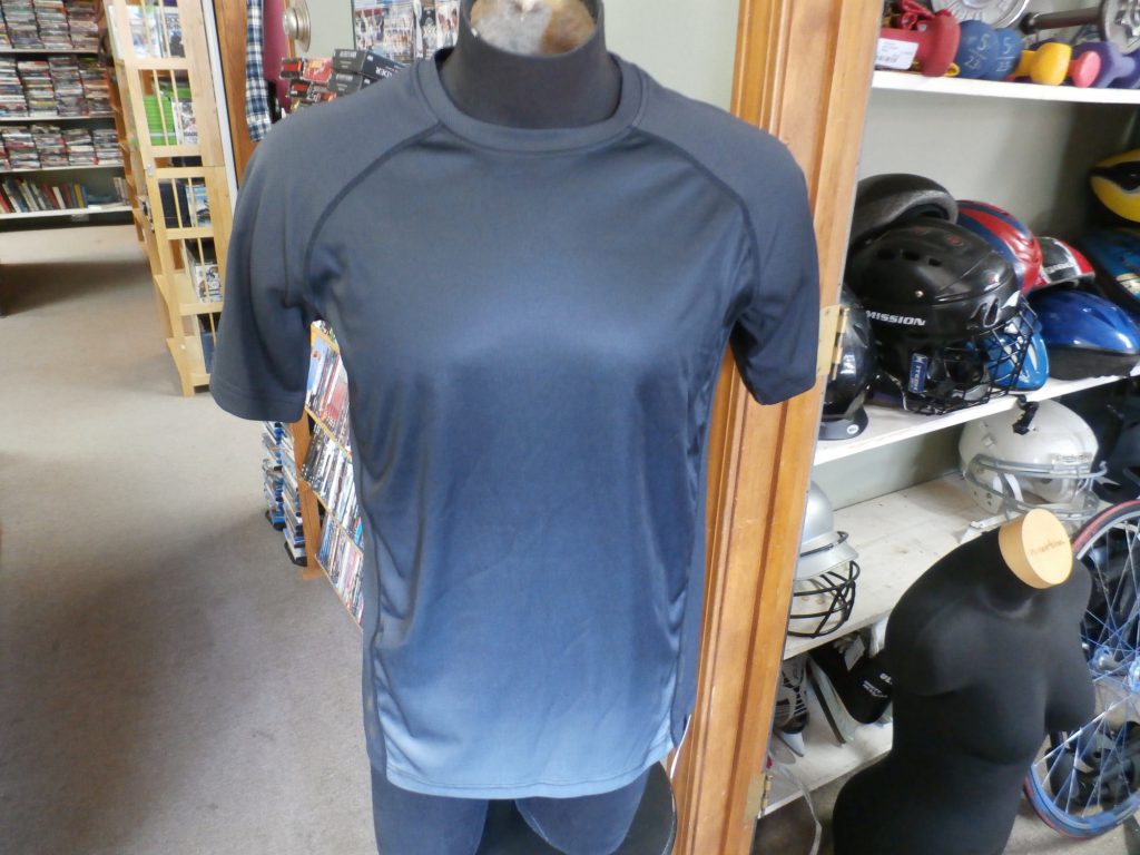 لباس پلی استر ورزشی