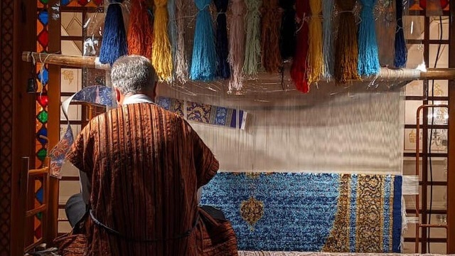 رنگ بندی طبیعی و آرامبخش فرش دستباف