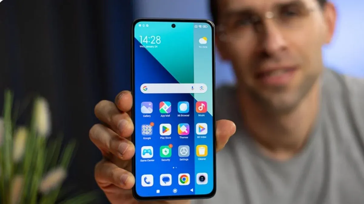 بررسی صفحه نمایش گوشی Xiaomi Redmi Note 13 4G