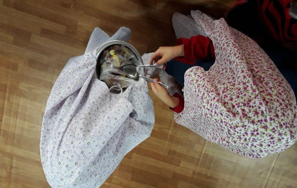 قاشق زنی در مراسم چهارشنبه سوری