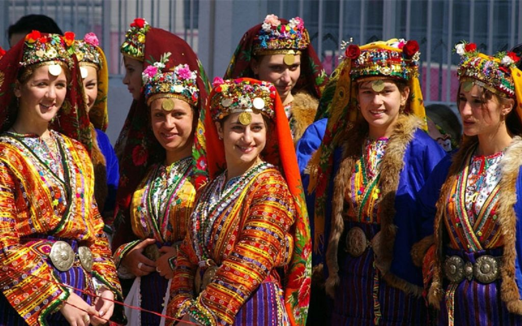 فروش عروس در پارک بلغارستان1
