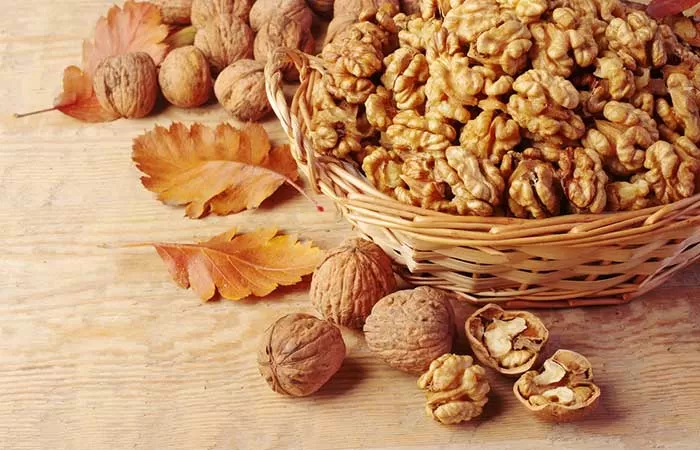 اسکراب گردو برای پوست های چرب